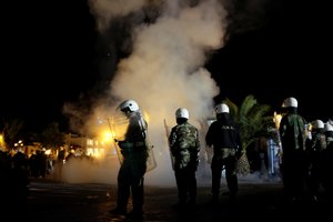 Graikijos Lesbe per išpuolius prieš migrantus sužeista bent 10 žmonių