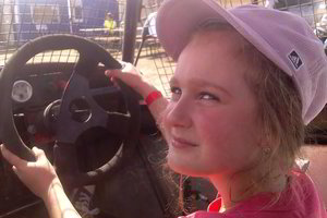 Vienuolikmetė Raminta stebina vairavimo sugebėjimais: pamokina ir suaugusius