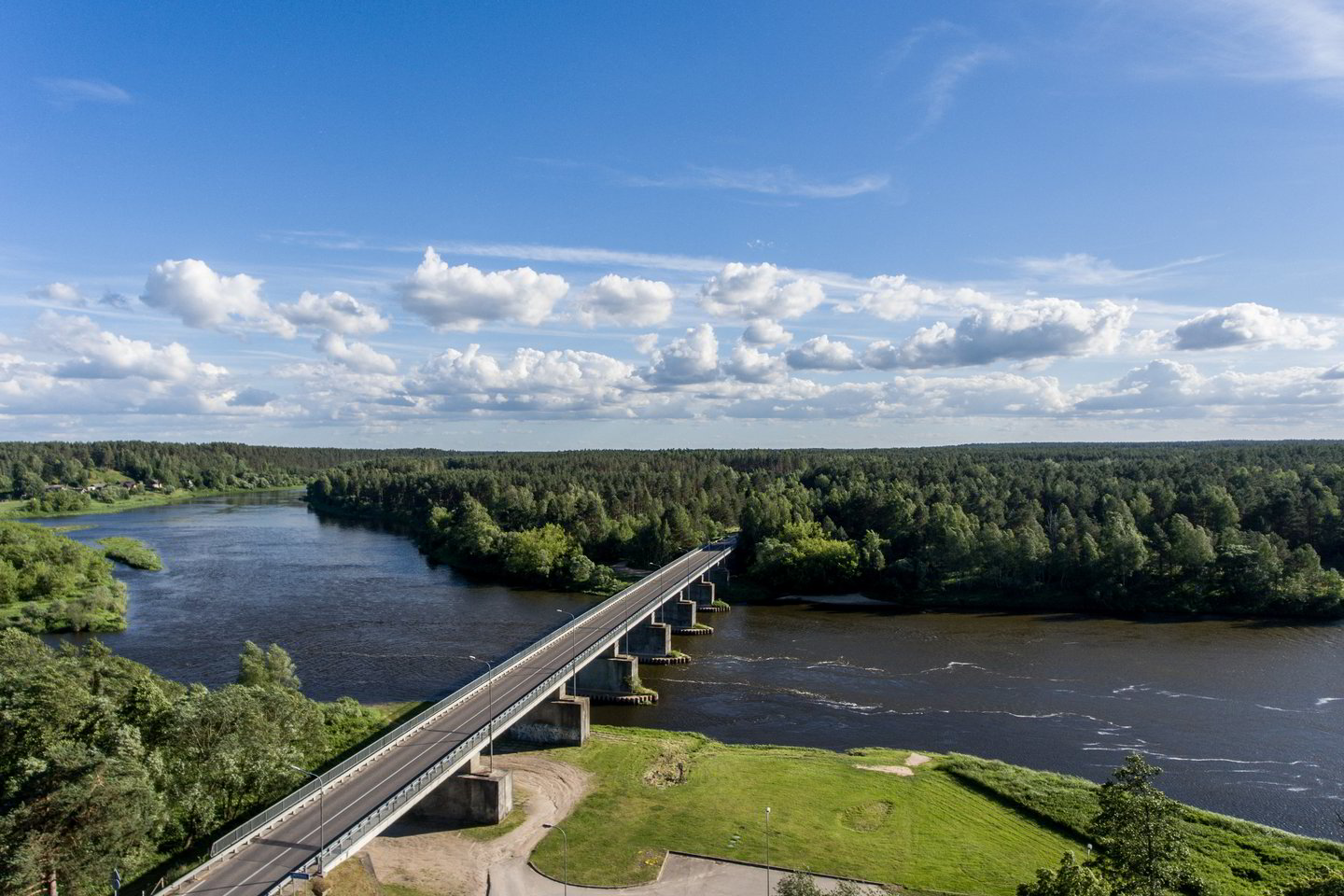Ilgiausias Lietuvos tiltas gaus naują vardą.<br>V.Ščiavinsko nuotr.
