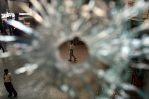 Pakistane per trijų mirtininkų išpuolius žuvo mažiausiai šeši policininkai