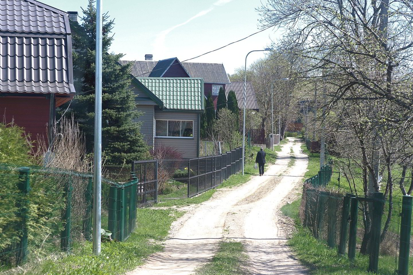 Pakalninkų kaime niekada nebuvo nė vieno šiukšlių konteinerio, tačiau mokesčių už jų išvežimą reikalaujama.<br>V.Ščiavinsko nuotr.