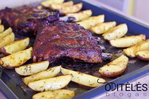 Šonkauliai su barbekiu padažu – išbandę šį receptą neprašausite pro šalį