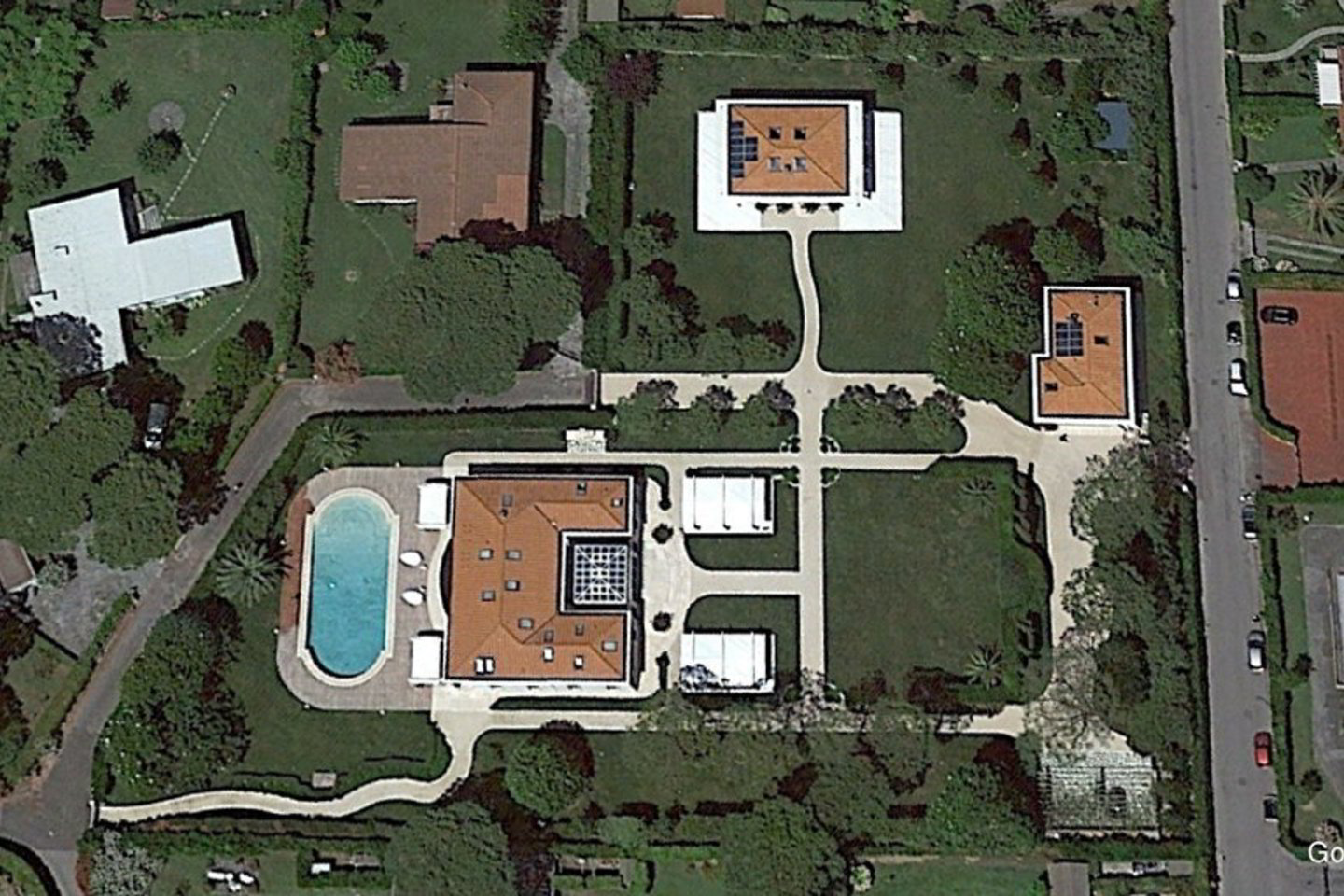  Itališka vila iš „Google Maps“, priklausiusi A.Chloponnui, 2017-ieji.