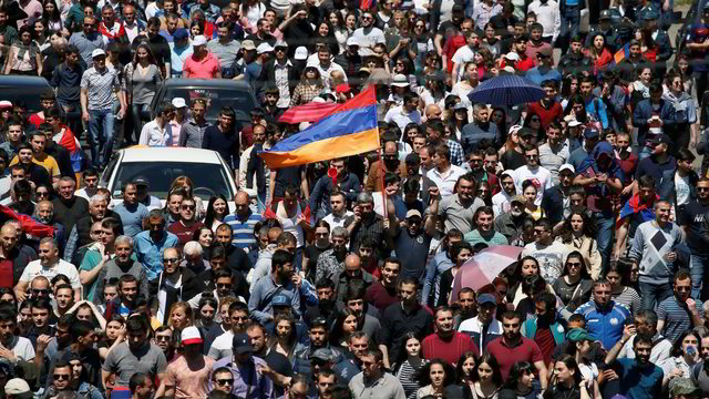 Armėnijos opozicija žada tęsti protestus, jei neįvyks pirmalaikiai rinkimai