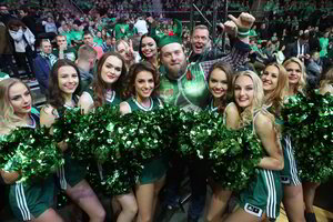 Pasigrožėkite: Kauno „Žalgirio“ arenoje sirgaliai sukūrė stebuklingą atmosferą