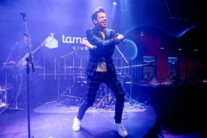 Į „Euroviziją“ išvykstantis J. Brūzga surengė padėkos koncertą gerbėjams