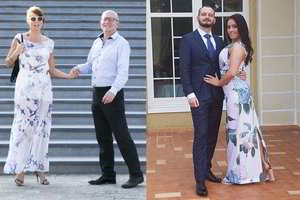 Su mylimąja kūdikio laukiantis Arūno Valinsko sūnus stebi tėvų reakciją