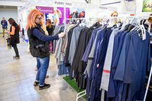 Žalieji siekia drabužių brangimo: ko tikėtis iš gamintojų?