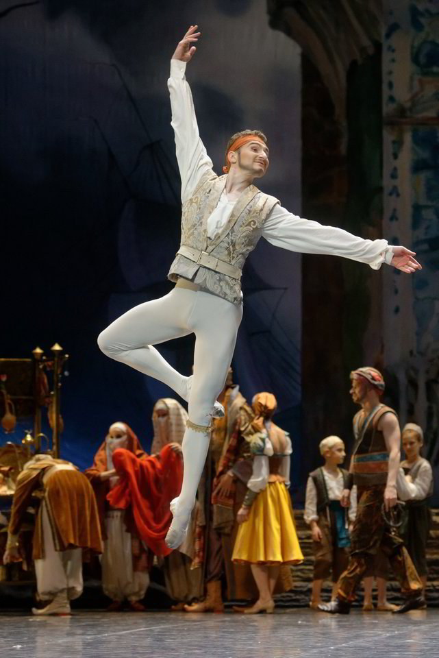 Baleto solistas G.Žukovskis - korsaras Konradas.<br> M.Aleksos nuotr.