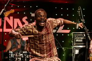 Naktiniame „Kaunas Jazz“ koncerte linksmybes užkūrė Benino ir Suomijos muzikantai