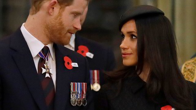 Britai pamišo dėl vestuvių – iš lentynų griebia viską su karališkąja atributika