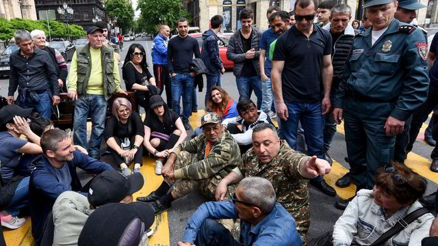 Armėnijos keliuose – masiniai opozicijos protestai
