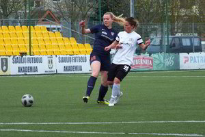 „Banga“ nesukėlė audros Lietuvos futbolo čempionėms iš Šiaulių