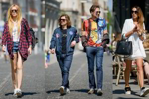 Vilniaus gatvės stilius: trumpi šortai, juodos pėdkelnės ir stilingi vyrukai