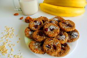 Sveikuoliški bananiniai sausainiai su džiovintomis spanguolėmis ir riešutais