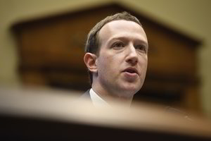 M. Zuckerbergas: „Facebook“ kuria pasimatymų tarnybą
