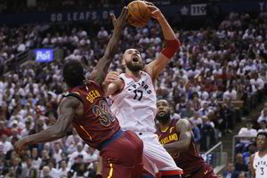 LeBronas Jamesas: „Jonas Valančiūnas spardė mums užpakalius“