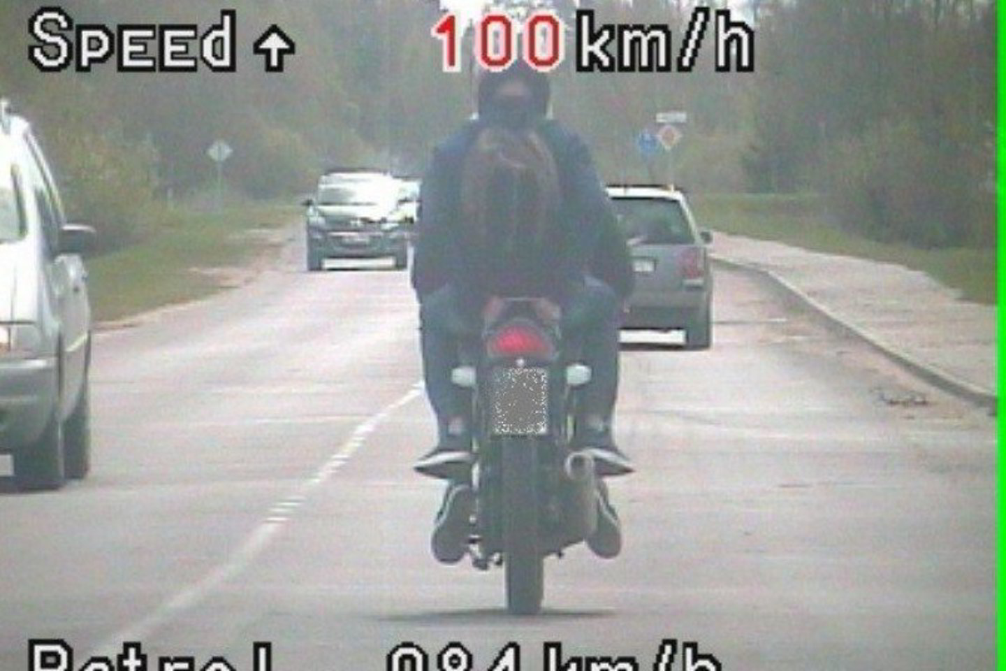Telšių apskrityje - du dvigubai leistiną greitį viršiję motociklininkai.