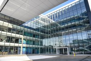 „Danske Bank“ už įtariamą Putino „šeimos“ pinigų plovimą per Estijos filialą atsipirko įspėjimais