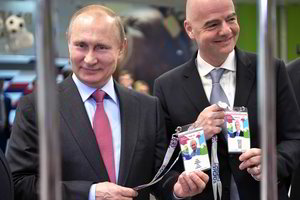 FIFA vadovas už čempionatą dėkojo V. Putinui: Rusija „visiškai pasiruošusi“ 