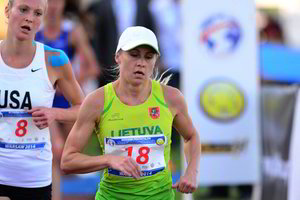 L. Asadauskaitė-Zadneprovskienė ir I. Serapinaitė kovos finale