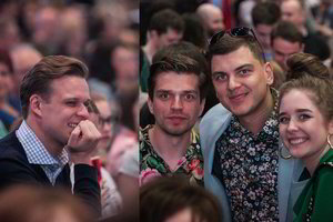 Bryano Adamso koncerte Kaune šėlo ir žinomi Lietuvos žmonės