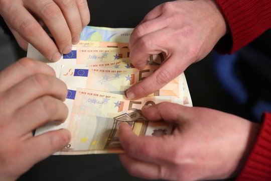 Mikliarankė vagilė iš kasininkės pagrobė 600 eurų