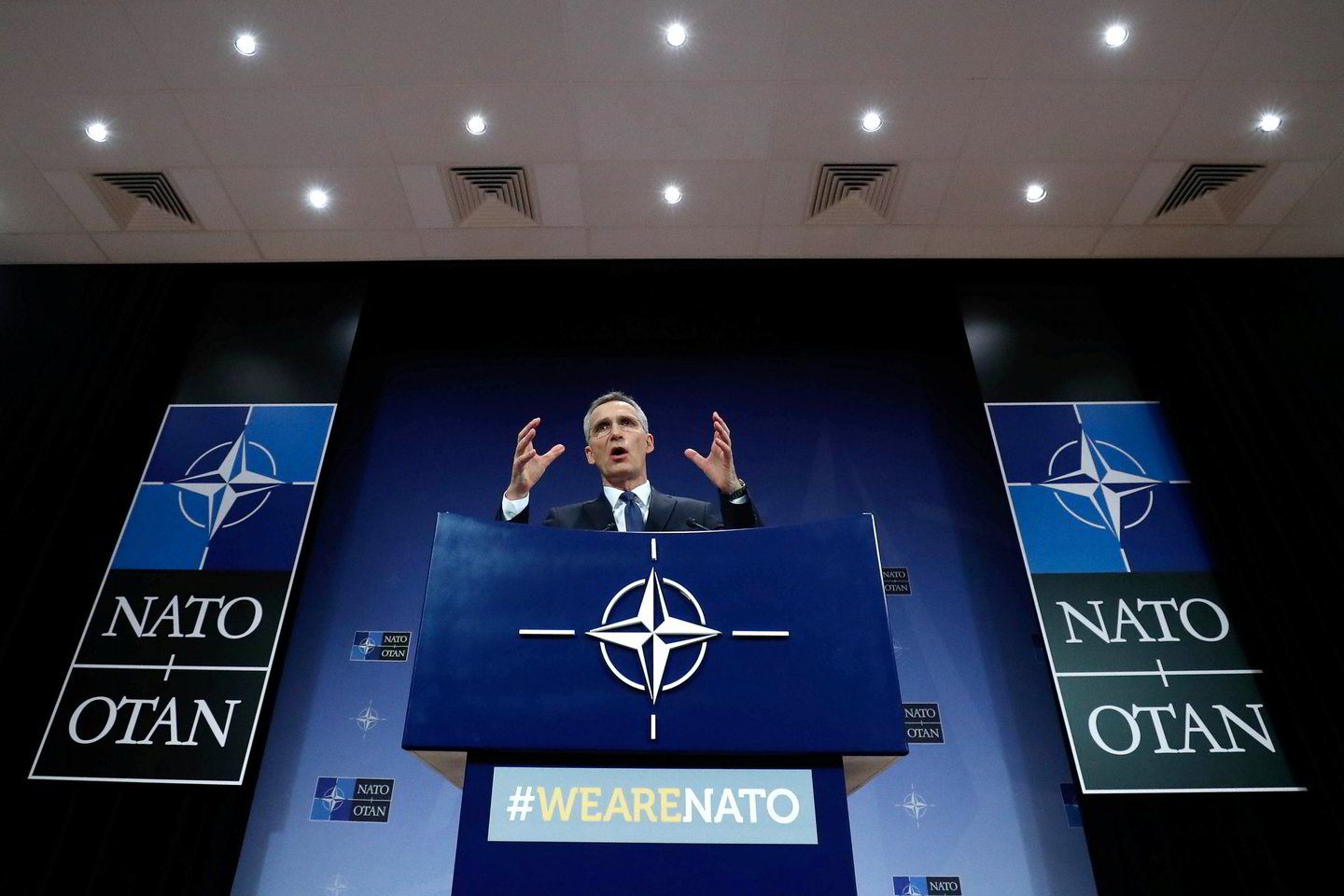 NATO narės Baltijos šalys taip pat turi atiduoti savo duoklę gynybai. <br>Reuters/Scanpix nuotr.
