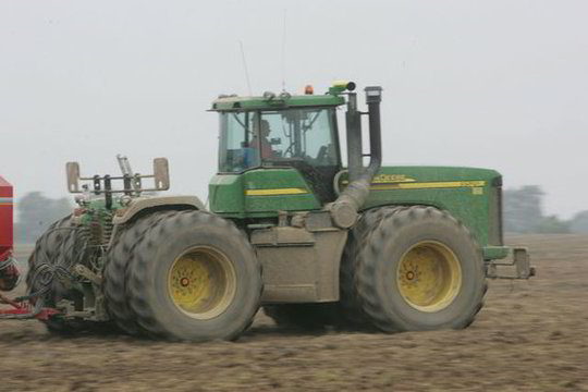 Vagys šluoja traktorių „John Deere“ navigacinę įrangą, nuostoliai – didžiuliai