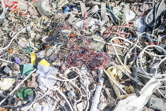 Aplinkos ministerija svarsto, kaip spręsti didelę atliekų problemą