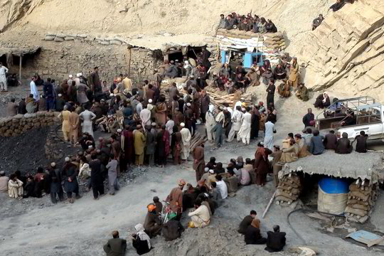 Pakistane per griūtį anglių kasykloje žuvo 23 darbininkai