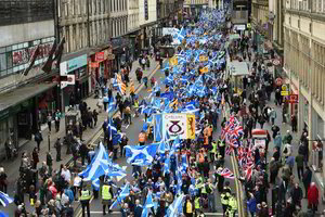 Škotijoje dešimtys tūkstančių žmonių dalyvavo eitynėse už nepriklausomybę