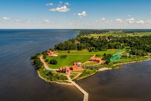 Prancūzijos Rivjera Lietuvoje, priglaudusi Mirties slėnį ir ilgiausią kabamąjį tiltą