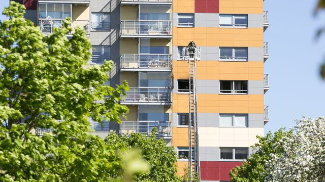 Vilniuje degė 23 aukštų dangoraižyje esantis butas 