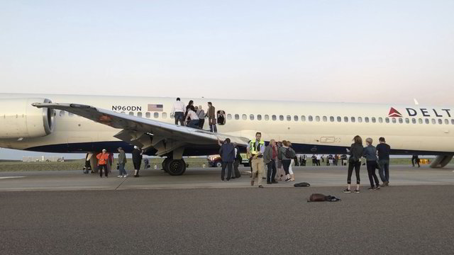 Skrydis iš pragaro – aidėjo keleivių riksmai, kad juos išleistų iš lėktuvo
