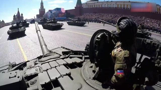 Pergalės dienos kariniame parade Rusijoje – Vladimiro Putino perspėjimas
