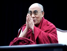 Dalai Lama Vilniuje sveikins Lietuvą 100-mečio proga ir skaitys paskaitą „Siemens“ arenoje