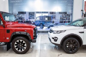 70 metų „Land Rover“ istorija: nuo dykumų ir pelkių iki prabangos