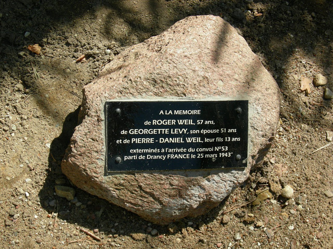 Sobiboro memorialo paminklinis akmuo.