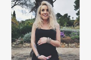 Dainininkė A. Adamovič vegetariškų mitybos įpročių nepakeitė ir laukdamasi vaikelio