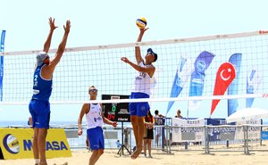 Paplūdimio tinklininkai A. Rumševičius ir L. Každailis dar kartą nuskriaudė latvių porą