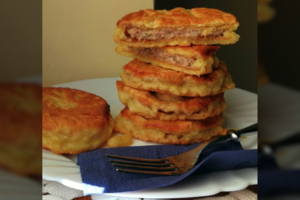 Pyragėliai su mėsa primena čeburekus, bet netykšta riebalais