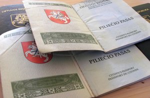 Pilietybės referendumui svarstomos dvi formuluotės