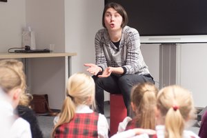 Sukūrė pasakotojų centrą ir jau prikvietė pasakorių – keliaus po pasaulį