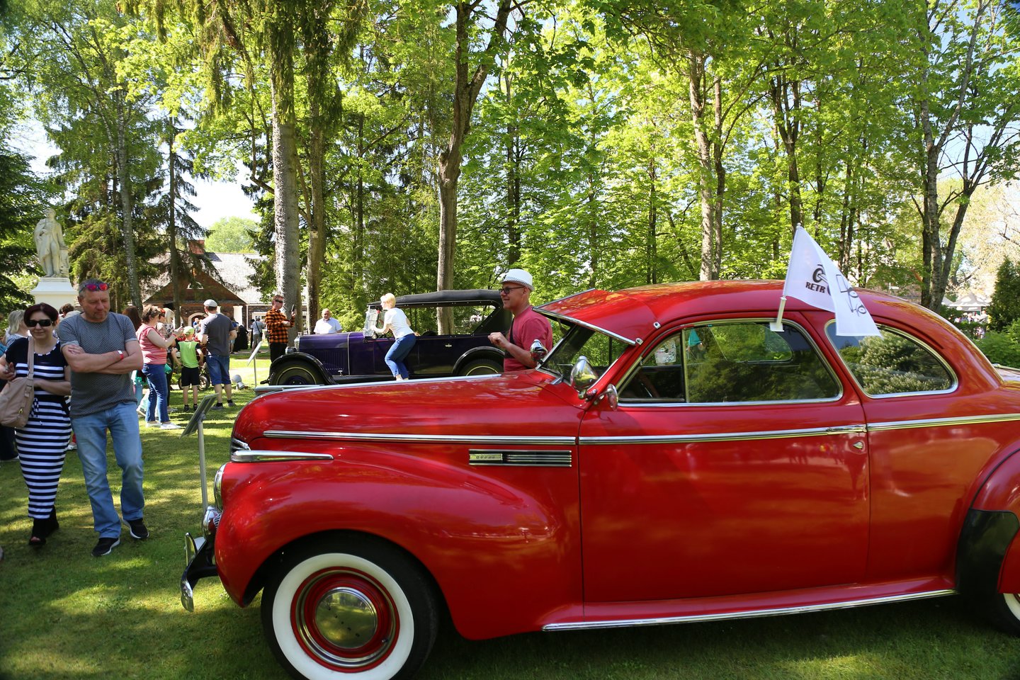  Parko teritorijoje buvo demonstruojami restauruoti senoviniai automobiliai.<br> R.Vitkaus nuotr.