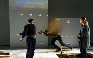 „TheATRIUM“ svečiai: revoliucija pagal estus, karas pagal baltarusius, šeima pagal gruzinus