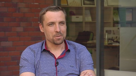 Padegėliams namus atstatantis Julius Davidonis: „Sūnus prašė: tėti, nebegerk" 