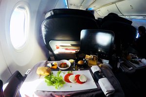 Kelionių ekspertai išbando: kodėl verta skristi verslo klase?