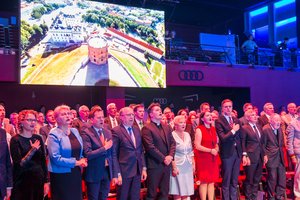 Šviesų rytojų žadančių konservatorių stovykloje – nesutarimai