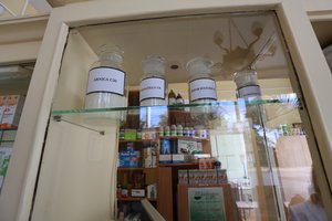 Seime kelią skinasi valstybinių vaistinių ligoninėse idėja